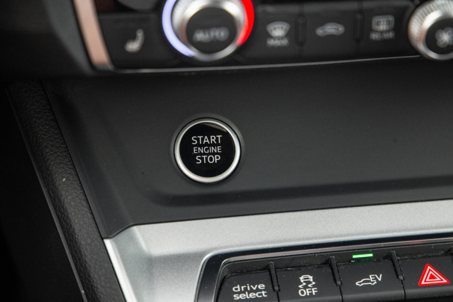 Audi Q3 45 TFSI e edition VIRTUAL COCKPIT / CRUISE CONTROLE / AIRCO / BRUIN LEER / PHEV