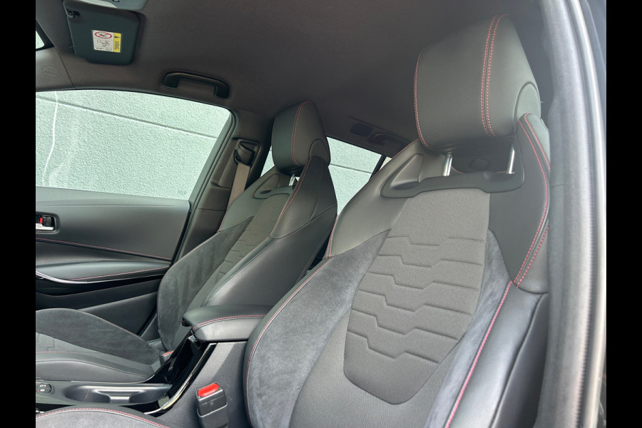 Toyota Corolla Touring Sports 1.8 Hybrid Executive 1e EIG BTW Auto Rijklaarprijs!