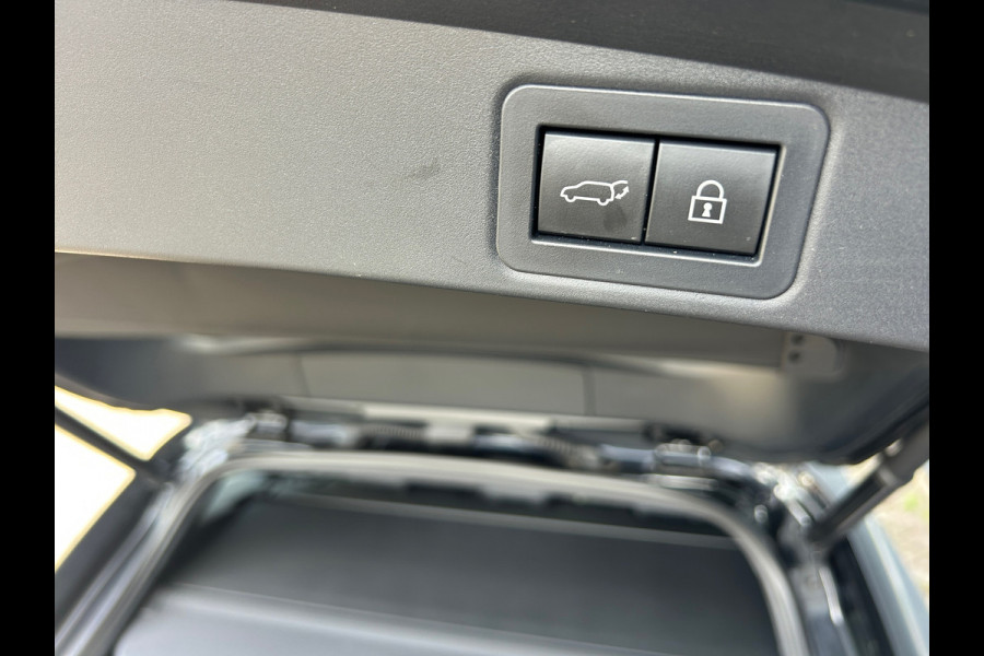 Toyota Corolla Touring Sports 1.8 Hybrid Executive 1e EIG BTW Auto Rijklaarprijs!