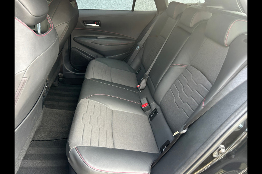 Toyota Corolla Touring Sports 1.8 Hybrid Executive 1e EIG BTW Auto Rijklaarprijs!