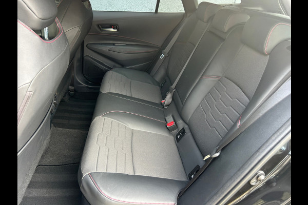 Toyota Corolla Touring Sports 1.8 Hybrid Executive 1e EIG BTW Auto Rijklaarprijs!