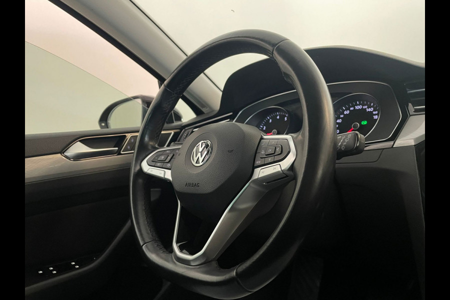 Volkswagen Passat Variant 1.5 TSI DSG AUTOMAAT AIRCO CLIMA NAVI CRUISE APPLE CARPLAY PDC PRIVACY GLAS TREKHAAK ZEER NETTE AUTO