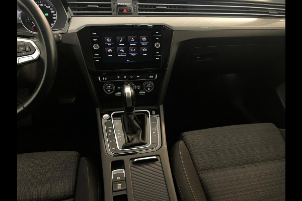 Volkswagen Passat Variant 1.5 TSI DSG AUTOMAAT AIRCO CLIMA NAVI CRUISE APPLE CARPLAY PDC PRIVACY GLAS TREKHAAK ZEER NETTE AUTO