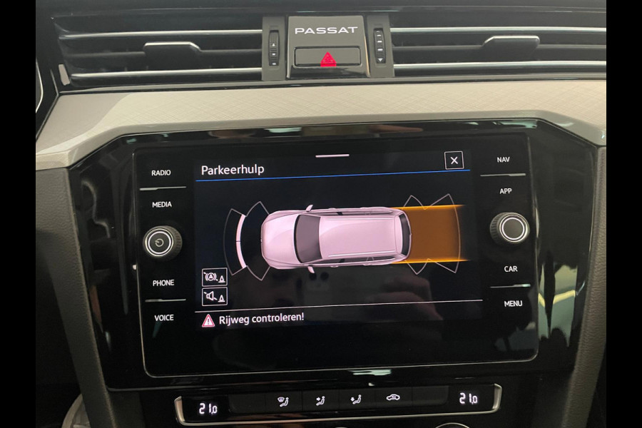 Volkswagen Passat Variant 1.5 TSI DSG AUTOMAAT AIRCO CLIMA NAVI CRUISE APPLE CARPLAY PDC PRIVACY GLAS TREKHAAK ZEER NETTE AUTO