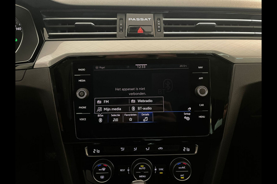Volkswagen Passat Variant 1.5 TSI DSG AUTOMAAT AIRCO CLIMA NAVI CRUISE APPLE CARPLAY PDC PRIVACY GLAS TREKHAAK ZEER NETTE AUTO