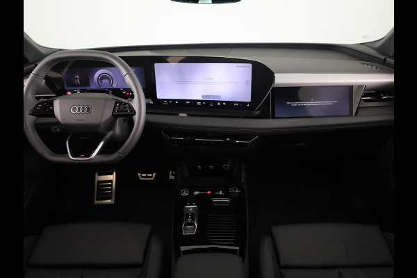 Audi Q6 Sportback e-tron S edition 83Kwh 252 pk | Glazen panoramadak | Exterieurpakket zwart | Trekhaak, mechanisch draaibaar | S line zwart leder-kunstleder |