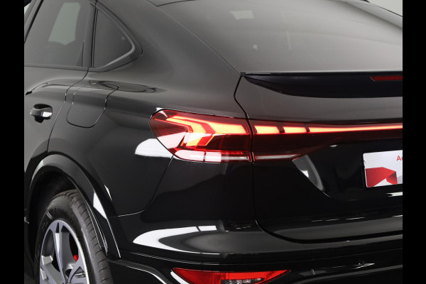Audi Q6 Sportback e-tron S edition 83Kwh 252 pk | Glazen panoramadak | Exterieurpakket zwart | Trekhaak, mechanisch draaibaar | S line zwart leder-kunstleder |