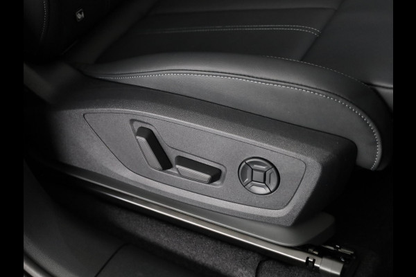 Audi Q6 Sportback e-tron S edition 83Kwh 252 pk | Glazen panoramadak | Exterieurpakket zwart | Trekhaak, mechanisch draaibaar | S line zwart leder-kunstleder |