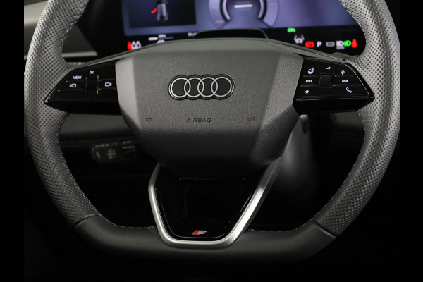 Audi Q6 Sportback e-tron S edition 83Kwh 252 pk | Glazen panoramadak | Exterieurpakket zwart | Trekhaak, mechanisch draaibaar | S line zwart leder-kunstleder |