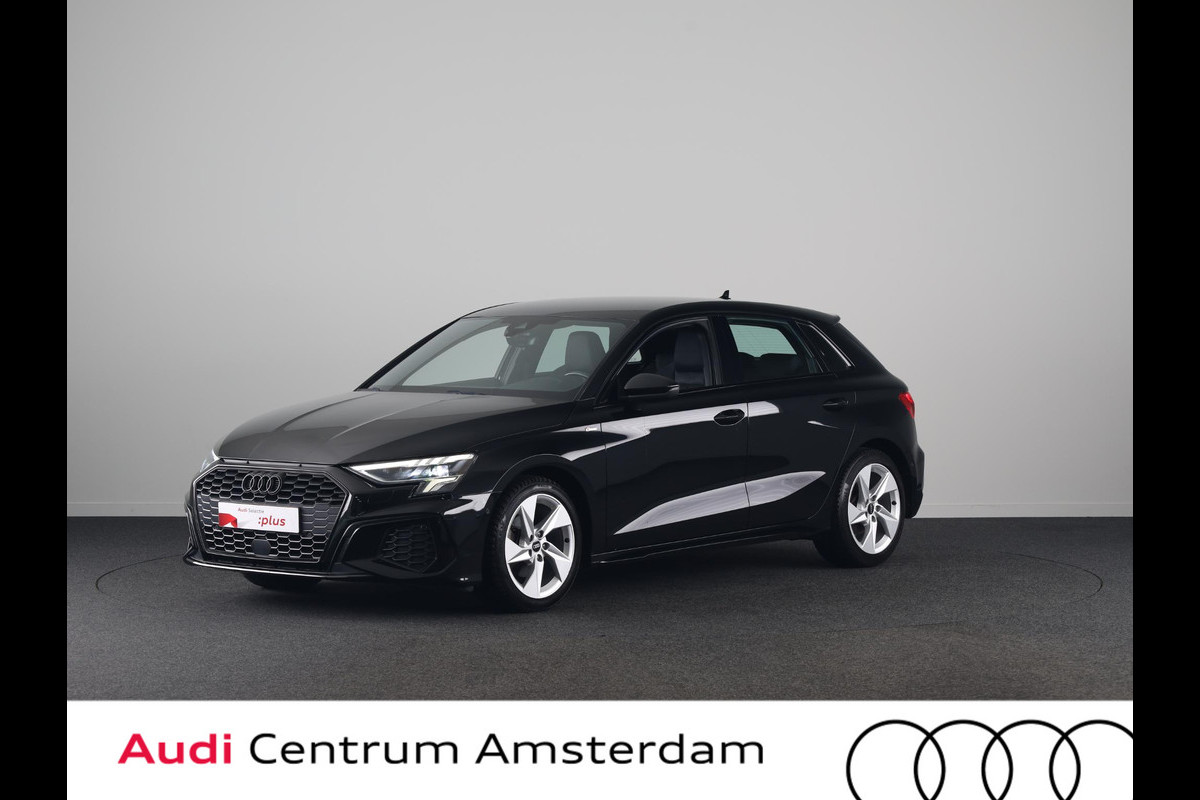 Audi A3 Sportback 30 TFSI S edition 110PK | S-line in & exterieur | Trekhaak | Stoelverwarming |