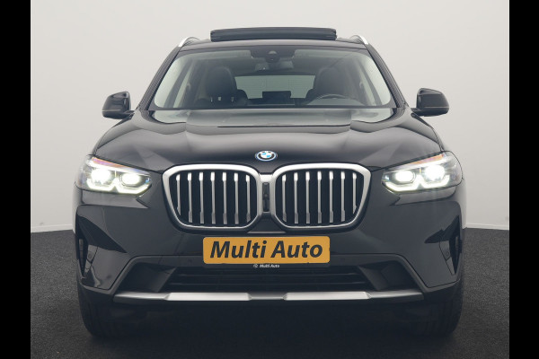 BMW X3 xDrive30e Advantage FACELIFT PHEV 293pk Dealer O.H. | Trekhaak Af Fabriek | Panodak | 360 Camera | Lederen Sportstoelen & Stuur Verwarmd | Apple Carplay | Navigatie | DAB | Virtual Cockpit | Plug In Hybrid |
