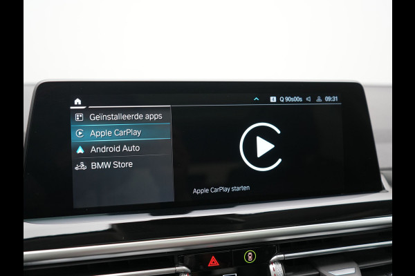 BMW X3 xDrive30e Advantage FACELIFT PHEV 293pk Dealer O.H. | Trekhaak Af Fabriek | Panodak | 360 Camera | Lederen Sportstoelen & Stuur Verwarmd | Apple Carplay | Navigatie | DAB | Virtual Cockpit | Plug In Hybrid |