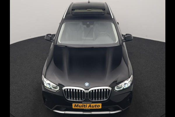 BMW X3 xDrive30e Advantage FACELIFT PHEV 293pk Dealer O.H. | Trekhaak Af Fabriek | Panodak | 360 Camera | Lederen Sportstoelen & Stuur Verwarmd | Apple Carplay | Navigatie | DAB | Virtual Cockpit | Plug In Hybrid |