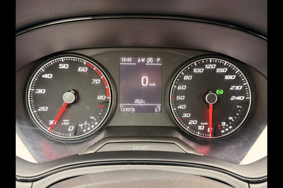 Seat Arona 1.0 TSI FR Trekhaak CarPlay Keyless Navi ACC Stoelverwarming