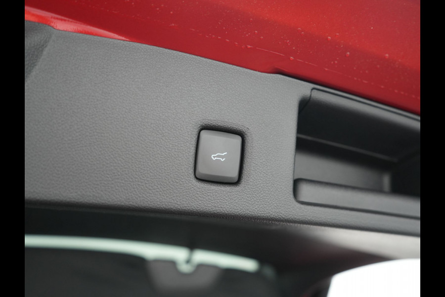 Ford Kuga 2.5 ST-Line PHEV 225pk Dealer O.H. | Trekhaak Afn. | Adaptive Cruise | 360 Camera | Sportstoelen & Stuur Verwarmd | Apple Carplay | Blis | Keyless | Navigatie | DAB | Plug In Hybrid |