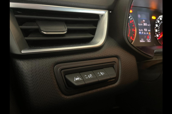Renault Clio 1.0 TCe 90 Equilibre AIRCO NAVI CRUISE APPLE CARPLAY PRIVACY GLAS ELEK RAMEN CENT VERG METALLIC LAK ZEER NETTE AUTO