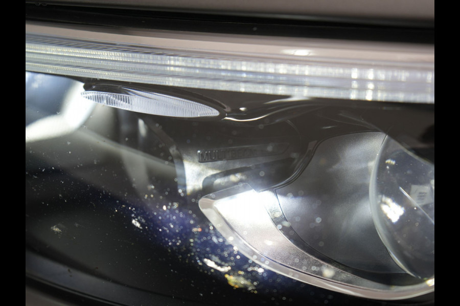 Mercedes-Benz A-Klasse 250 e AMG Line PHEV 218pk FACELIFT Dealer O.H. | Panodak | Multi Beam LED | Camera | Alcantara Sportstoelen Verwarmd | Keyless | Sfeerverlichting | Apple Carplay | Cruise Control | Navigatie | DAB | 19"L.M | Plug In Hybrid