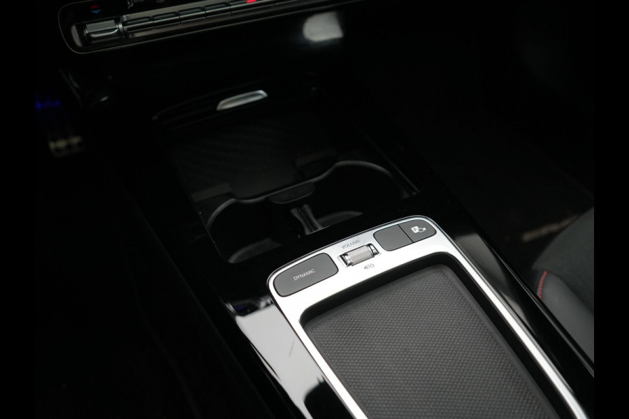 Mercedes-Benz A-Klasse 250 e AMG Line PHEV 218pk FACELIFT Dealer O.H. | Panodak | Multi Beam LED | Camera | Alcantara Sportstoelen Verwarmd | Keyless | Sfeerverlichting | Apple Carplay | Cruise Control | Navigatie | DAB | 19"L.M | Plug In Hybrid