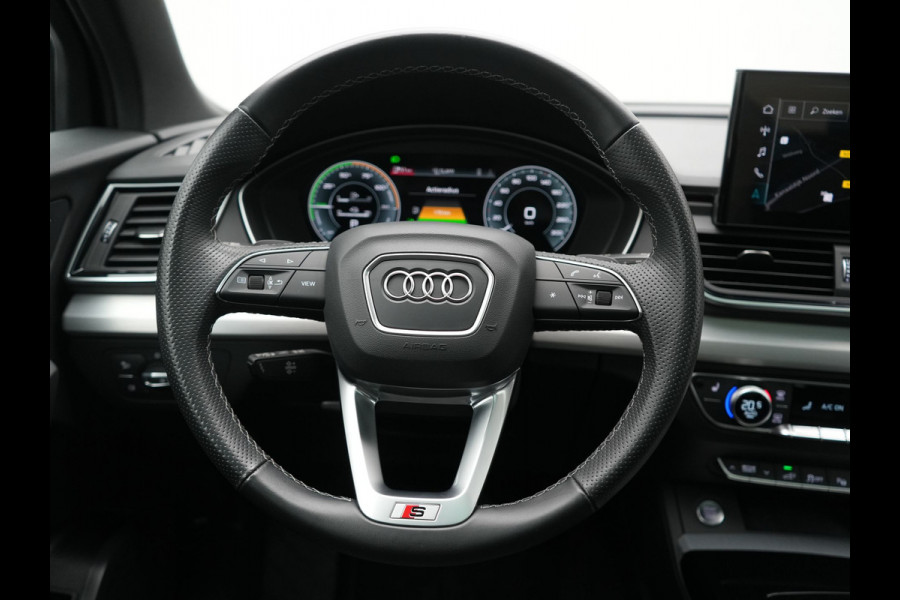 Audi Q5 55 TFSI e 2x S Line PHEV 367pk | Trekhaak Af Fabriek | Panodak | 360 Camera | Lederen Sportstoelen Memory & Verwarmd | Keyless | Blis | Apple Carplay | Cruise Control | Navigatie | DAB | Plug In Hybrid |