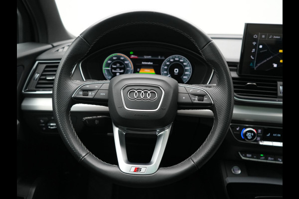 Audi Q5 55 TFSI e 2x S Line PHEV 367pk | Trekhaak Af Fabriek | Panodak | 360 Camera | Lederen Sportstoelen Memory & Verwarmd | Keyless | Blis | Apple Carplay | Cruise Control | Navigatie | DAB | Plug In Hybrid |