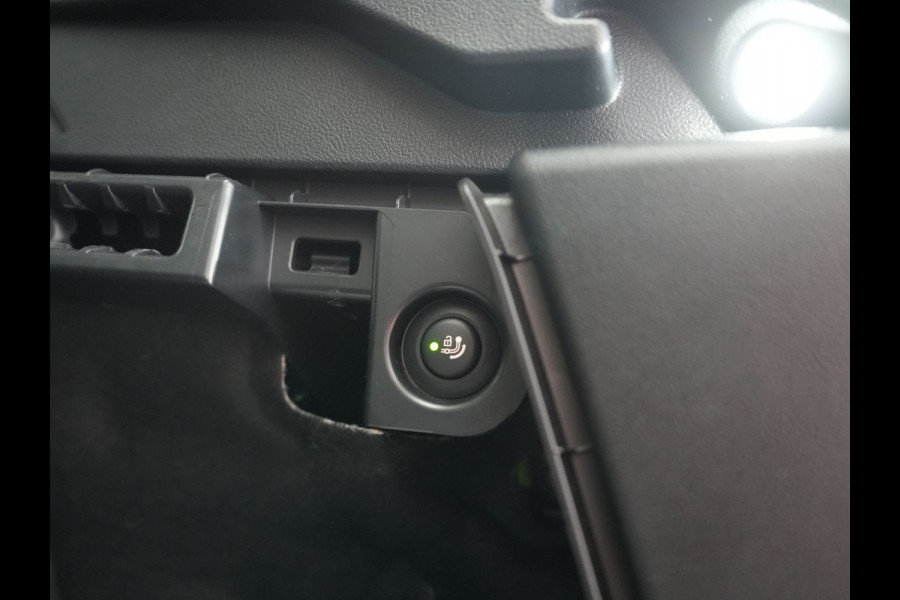 BMW X3 xDrive30e Advantage FACELIFT PHEV 293pk Dealer O.H. | Trekhaak Af Fabriek | Panodak | 360 Camera | Lederen Sportstoelen & Stuur Verwarmd | Apple Carplay | Navigatie | DAB | Virtual Cockpit | Plug In Hybrid |