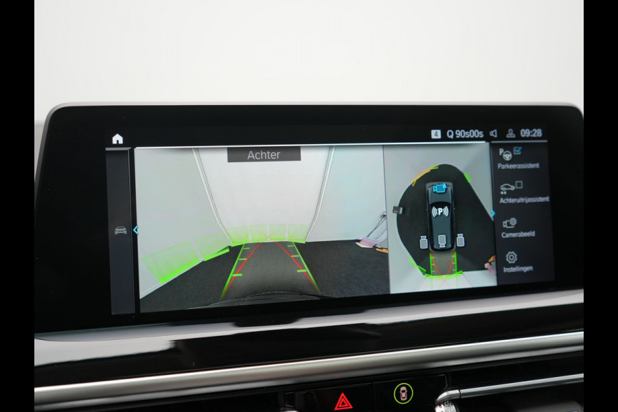 BMW X3 xDrive30e Advantage FACELIFT PHEV 293pk Dealer O.H. | Trekhaak Af Fabriek | Panodak | 360 Camera | Lederen Sportstoelen & Stuur Verwarmd | Apple Carplay | Navigatie | DAB | Virtual Cockpit | Plug In Hybrid |
