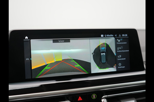 BMW X3 xDrive30e Advantage FACELIFT PHEV 293pk Dealer O.H. | Trekhaak Af Fabriek | Panodak | 360 Camera | Lederen Sportstoelen & Stuur Verwarmd | Apple Carplay | Navigatie | DAB | Virtual Cockpit | Plug In Hybrid |
