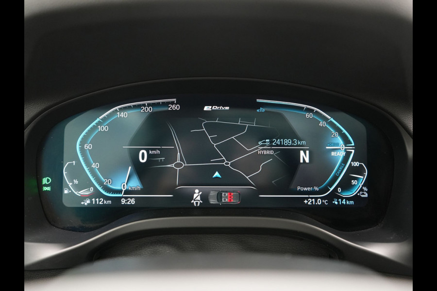 BMW X3 xDrive30e Advantage FACELIFT PHEV 293pk Dealer O.H. | Trekhaak Af Fabriek | Panodak | 360 Camera | Lederen Sportstoelen & Stuur Verwarmd | Apple Carplay | Navigatie | DAB | Virtual Cockpit | Plug In Hybrid |