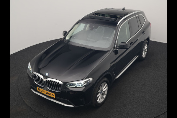 BMW X3 xDrive30e Advantage FACELIFT PHEV 293pk Dealer O.H. | Trekhaak Af Fabriek | Panodak | 360 Camera | Lederen Sportstoelen & Stuur Verwarmd | Apple Carplay | Navigatie | DAB | Virtual Cockpit | Plug In Hybrid |