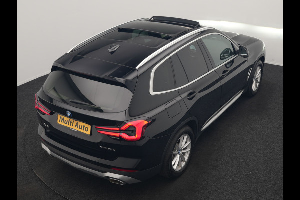 BMW X3 xDrive30e Advantage FACELIFT PHEV 293pk Dealer O.H. | Trekhaak Af Fabriek | Panodak | 360 Camera | Lederen Sportstoelen & Stuur Verwarmd | Apple Carplay | Navigatie | DAB | Virtual Cockpit | Plug In Hybrid |