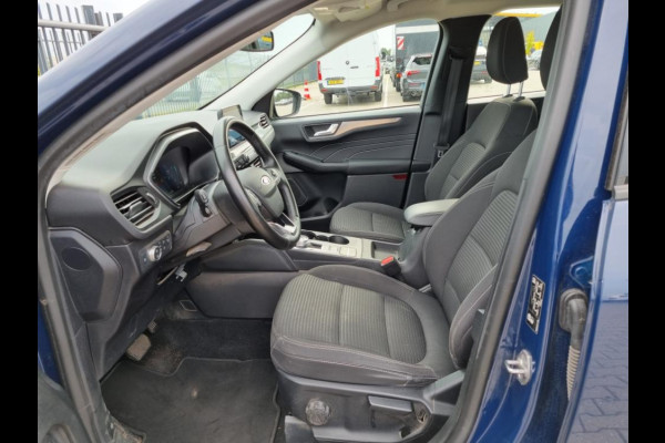 Ford Kuga 2.5 PHEV Titanium WORDT VERWACHT | 225pk | Adaptive cruise control | Winter Pack | Dodehoeksensoren | Camera | 1.500kg Trekgewicht