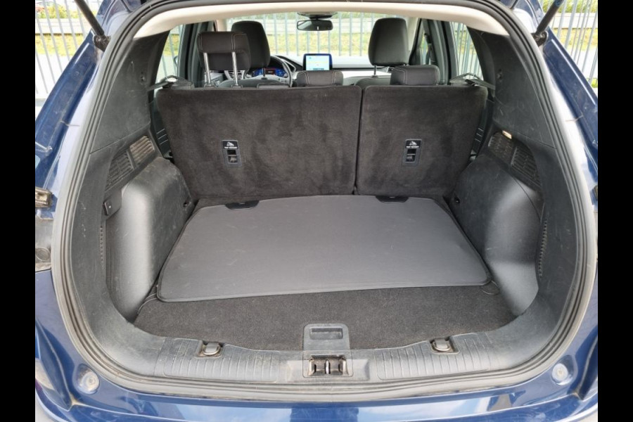 Ford Kuga 2.5 PHEV Titanium WORDT VERWACHT | 225pk | Adaptive cruise control | Winter Pack | Dodehoeksensoren | Camera | 1.500kg Trekgewicht