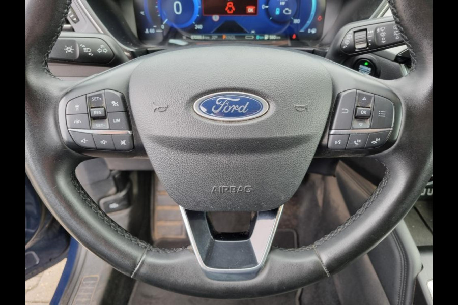 Ford Kuga 2.5 PHEV Titanium WORDT VERWACHT | 225pk | Adaptive cruise control | Winter Pack | Dodehoeksensoren | Camera | 1.500kg Trekgewicht