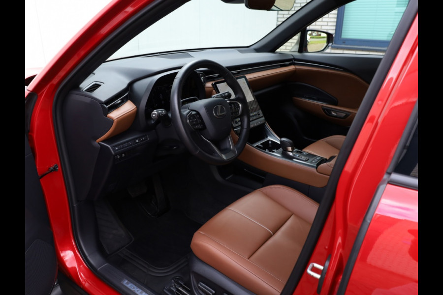 Lexus LBX 1.5 Relax 2WD | Leder | Memory Seat | Dodehoek