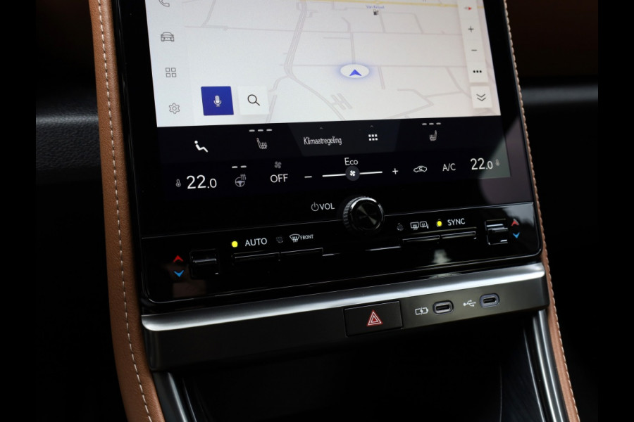 Lexus LBX 1.5 Relax 2WD | Leder | Memory Seat | Dodehoek