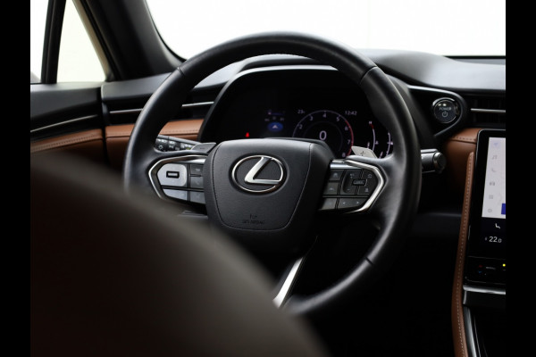 Lexus LBX 1.5 Relax 2WD | Leder | Memory Seat | Dodehoek