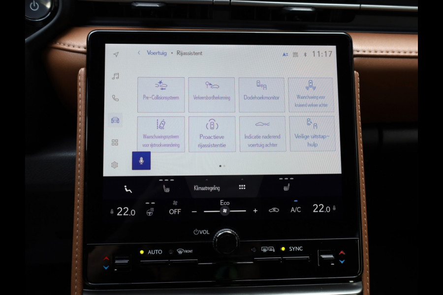 Lexus LBX 1.5 Relax 2WD | Leder | Memory Seat | Dodehoek