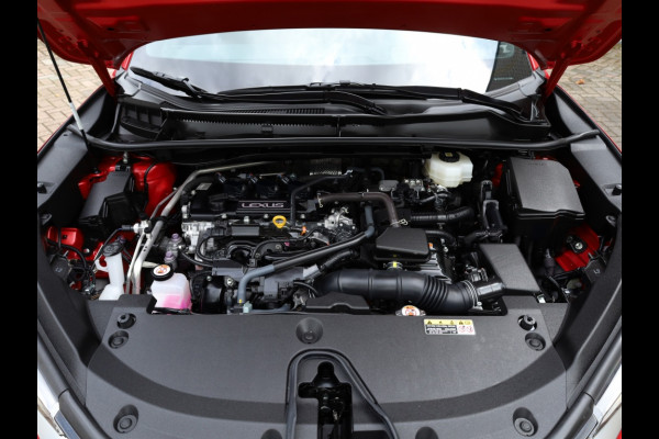 Lexus LBX 1.5 Relax 2WD | Leder | Memory Seat | Dodehoek