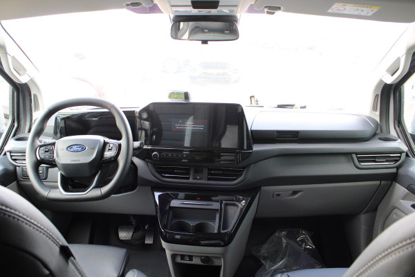 Ford Transit Custom 320 2.5 PHEV L2H1 Grey Platinum DC | Dubbele Cabine | Rijklaar | Dubbele zijschuifdeur | Dual-zone automatische airconditioning | Privacy glass | Groot middenconsole | Trekhaakvoorbereiding | Centrale dubbele vergrendeling | Driver Assistent Pack Ultimate | Verwarmbaar stuurwiel | 2 AGM accus | PHEV 1-fase oplaadkabel 10m | Vehicle Integration System