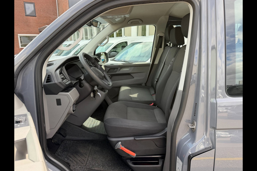 Volkswagen Transporter 2.0 TDI L2H1 30 DC / 6 pers / App connect / Dubbel cabine
