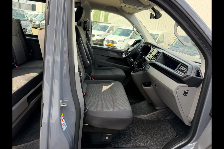 Volkswagen Transporter 2.0 TDI L2H1 30 DC / 6 pers / App connect / Dubbel cabine