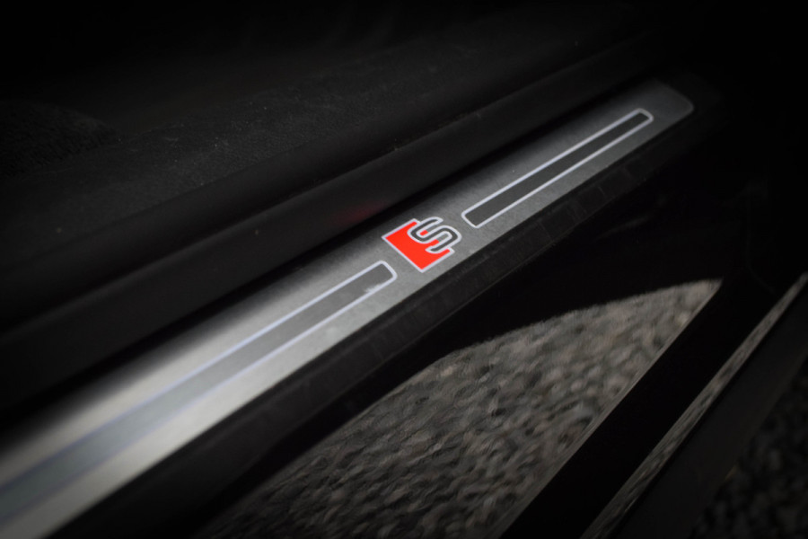 Audi SQ8 e-tron Quattro / Luchtvering/ Standkachel/ Bang & Olufsen Sound System/ Panoramadak/ Trekhaak/ 371kW (505PK)
