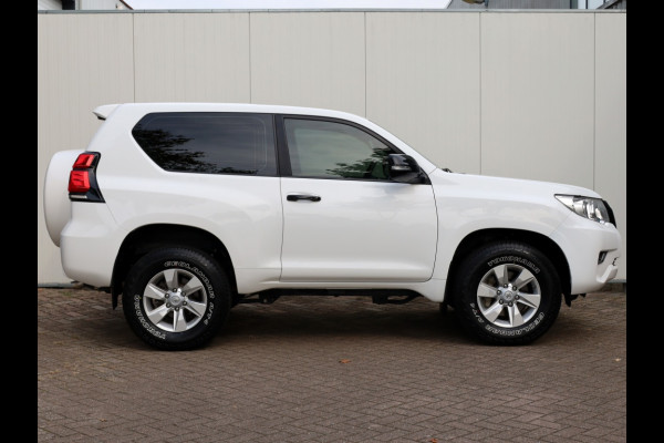 Toyota Land Cruiser 2.8 D4-D-F 3 DRS BLIND VAN | Cruise Control