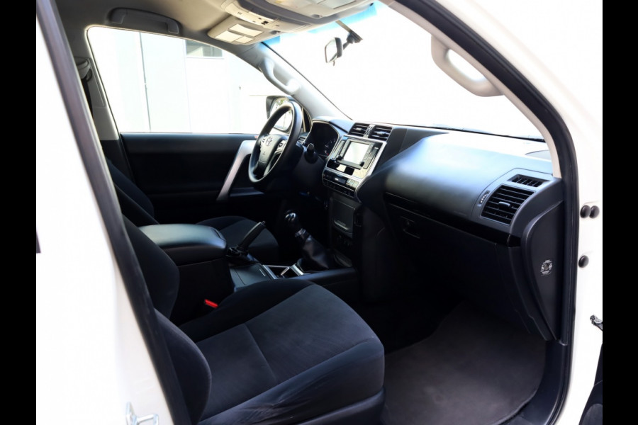 Toyota Land Cruiser 2.8 D4-D-F 3 DRS BLIND VAN | Cruise Control