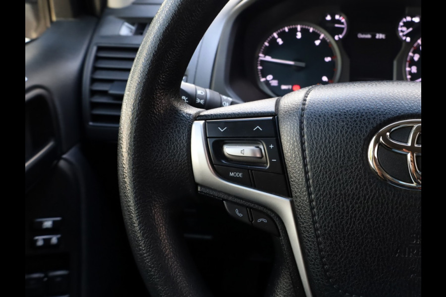 Toyota Land Cruiser 2.8 D4-D-F 3 DRS BLIND VAN | Cruise Control