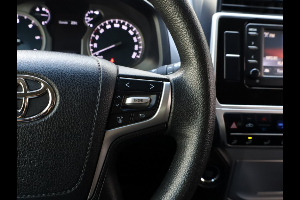 Toyota Land Cruiser 2.8 D4-D-F 3 DRS BLIND VAN | Cruise Control
