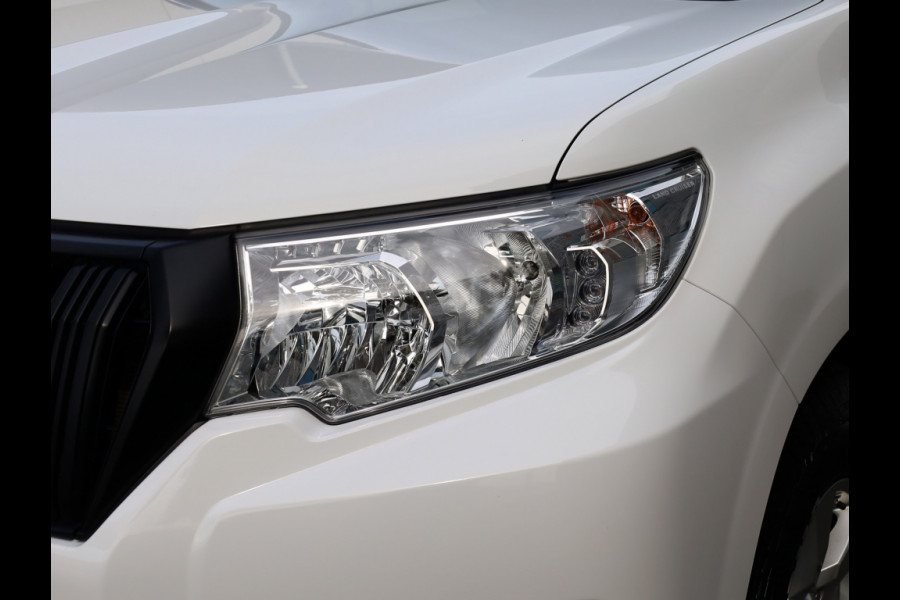Toyota Land Cruiser 2.8 D4-D-F 3 DRS BLIND VAN | Cruise Control