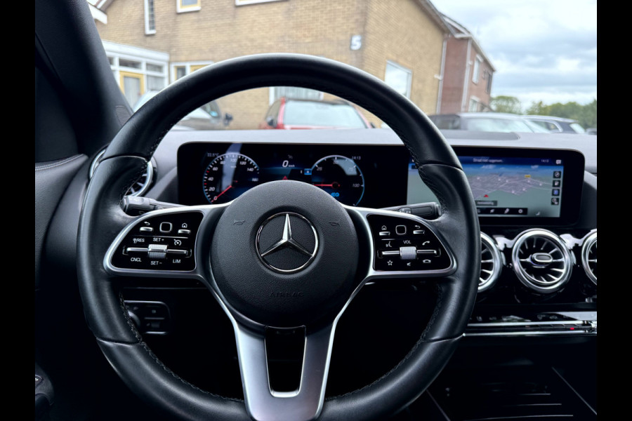 Mercedes-Benz EQA 250 Business Solution Luxury 67 kWh SOH 93.9%, Navi, Camera, Trekhaak, Sfeerverlichting