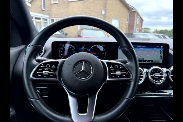 Mercedes-Benz EQA 250 Business Solution Luxury 67 kWh SOH 93.9%, Navi, Camera, Trekhaak, Sfeerverlichting