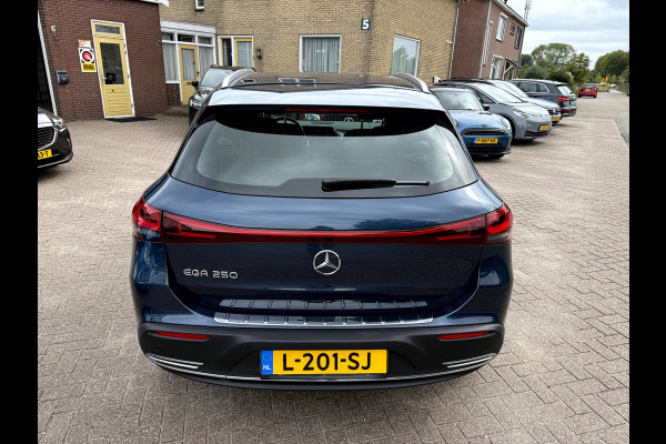 Mercedes-Benz EQA 250 Business Solution Luxury 67 kWh SOH 93.9%, Navi, Camera, Trekhaak, Sfeerverlichting